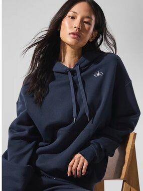 ALO Yoga Navy Accolade Hoodie